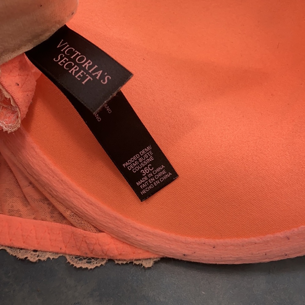 Victoria’s Secret - Picture 7 of 9